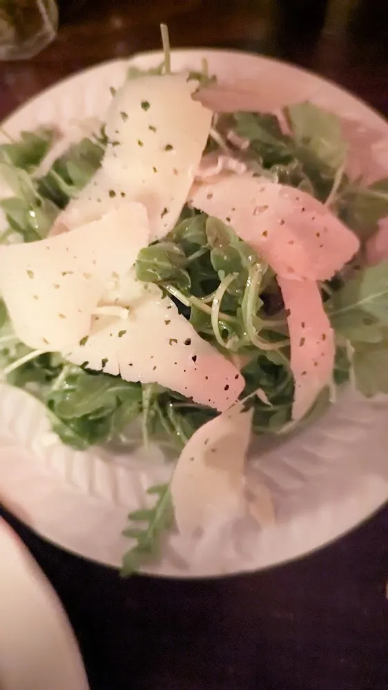 Baby Aruqula Salad w Shaved Asiago Cheese